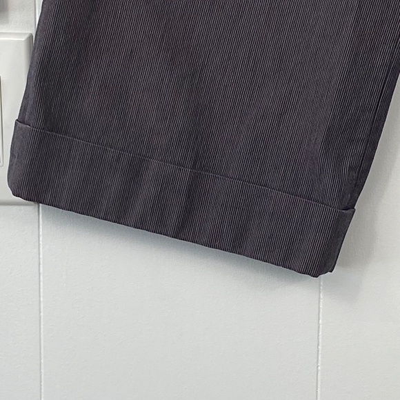 KENNETH Cole Reaction Beverly wide leg knee length grey pinstripe pants size 10 - Picture 3 of 8